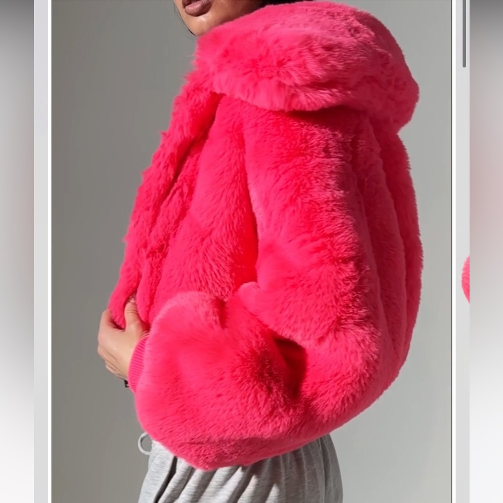 AKIRA NWT FAUX FUR BOMBER IN HOT PINK 💕Size M - Picture 6 of 15